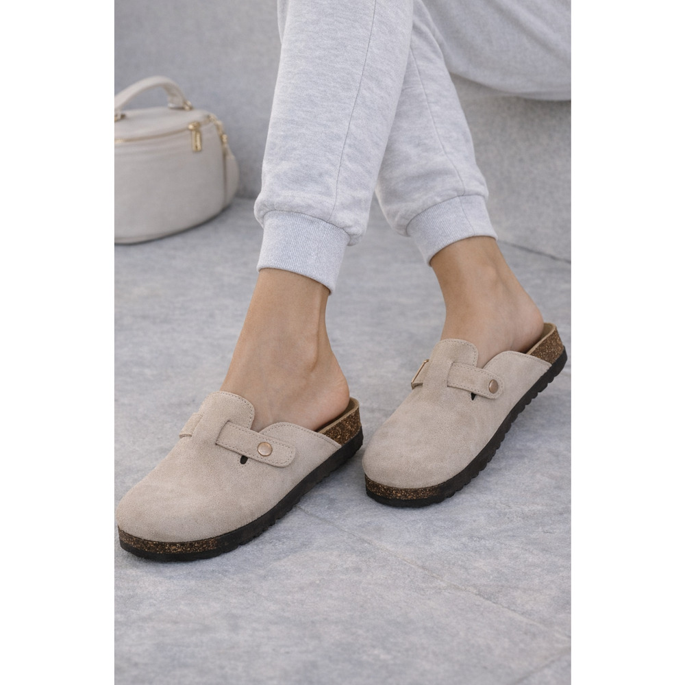 ODOLY Beige Suede Clogs Women’s Size 41 Comfort Slip-On Buckle